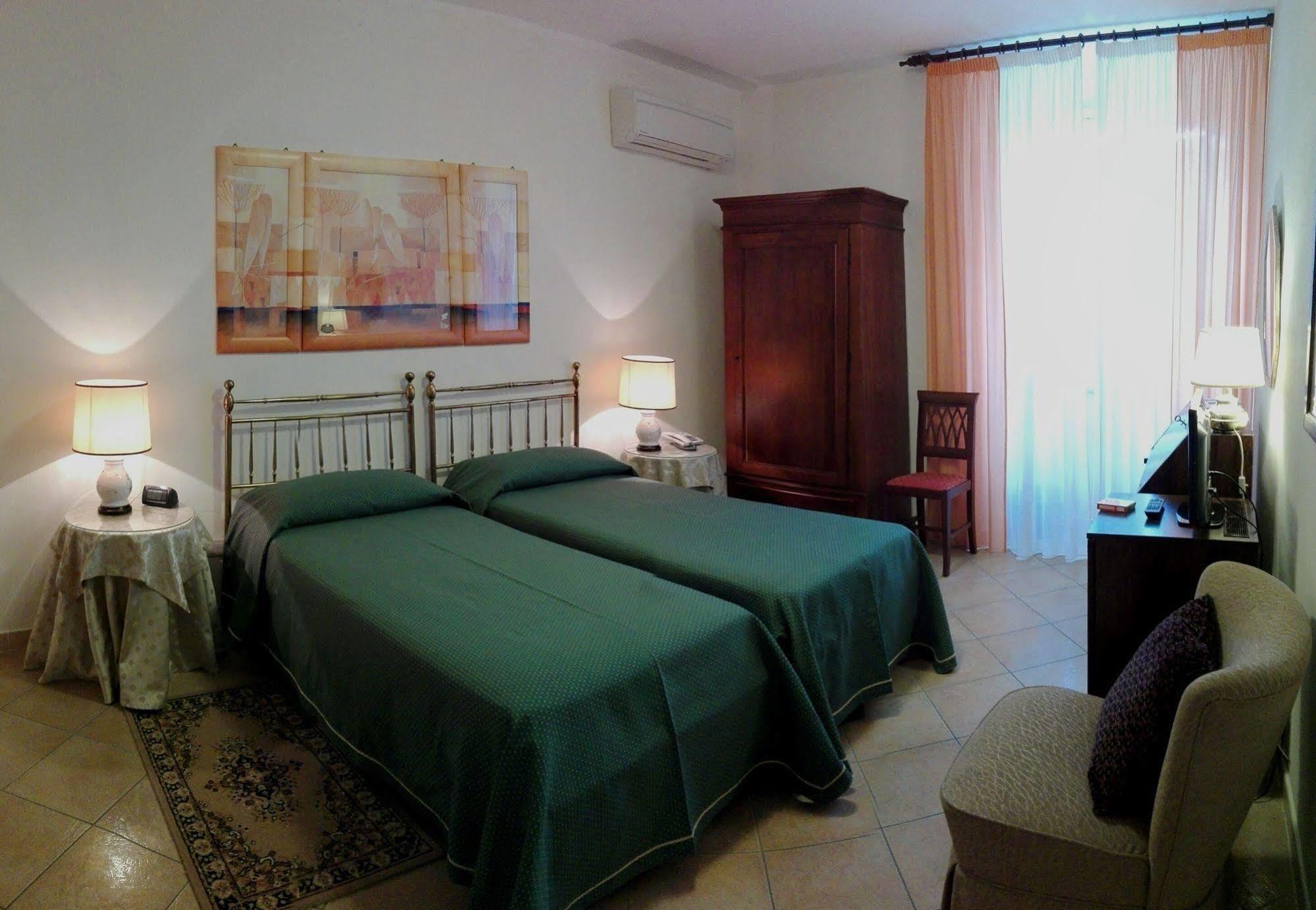 Hotel Umbra Assisi Exterior photo
