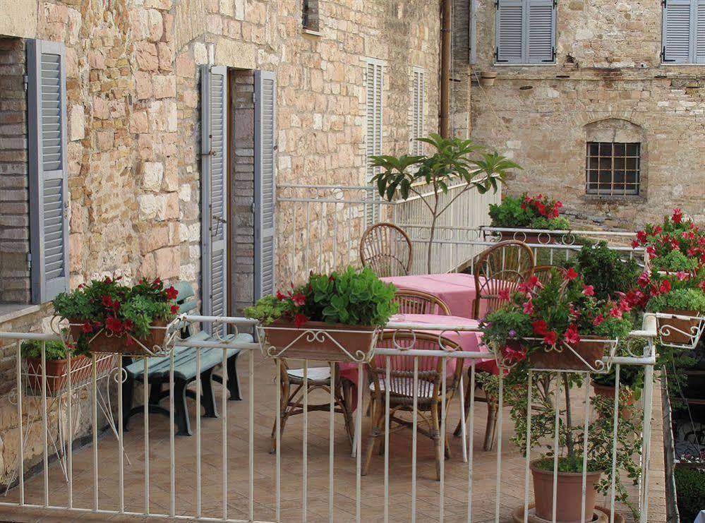 Hotel Umbra Assisi Exterior photo
